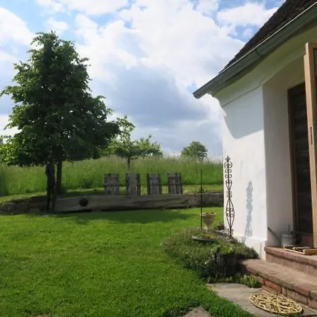 Kellerstoeckl Dorrer Mit Schwimmteich *