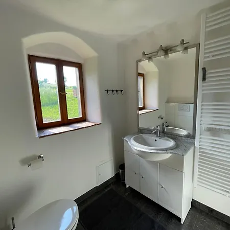 Kellerstoeckl Dorrer Mit Schwimmteich *